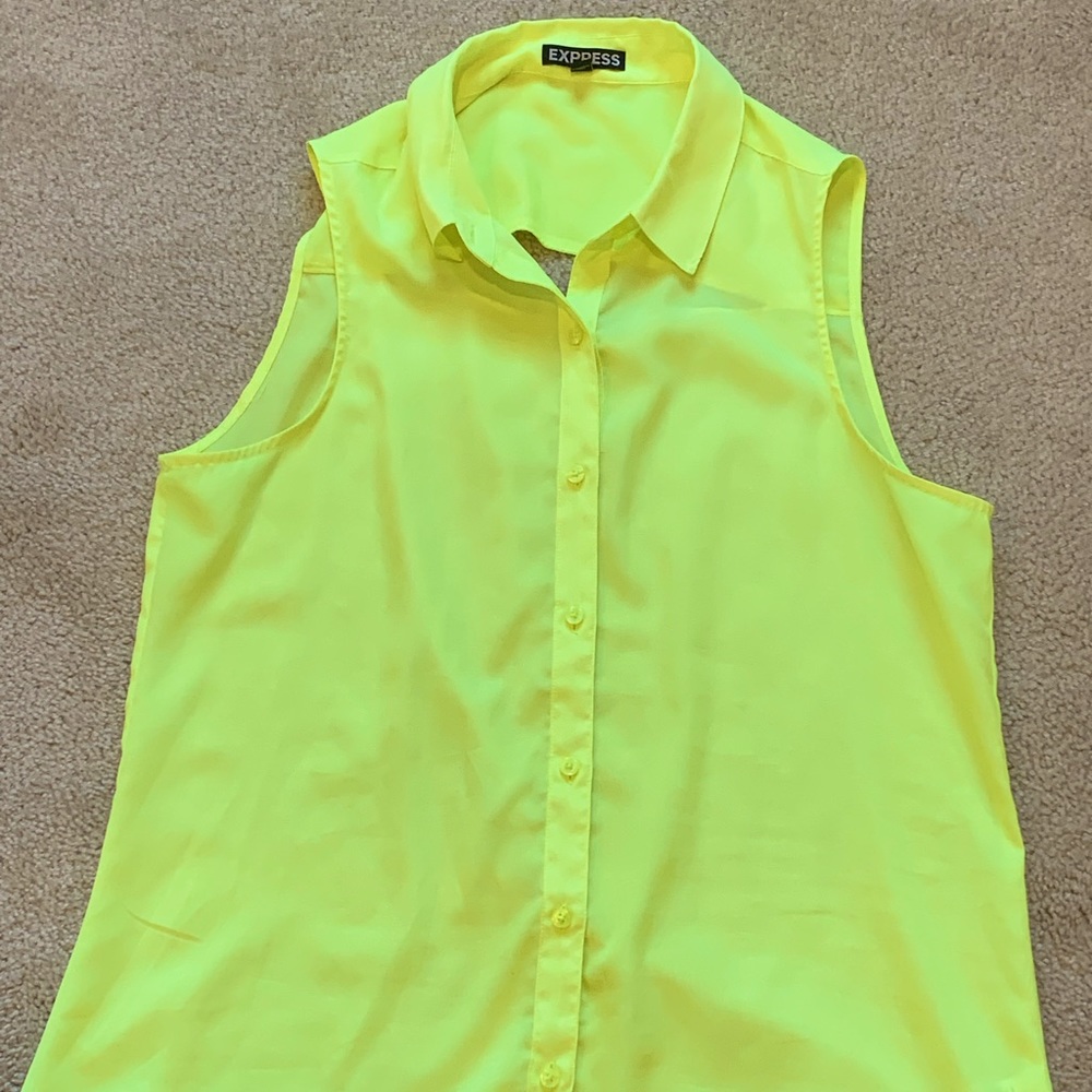 Neon yellow Sleeveless button down top.